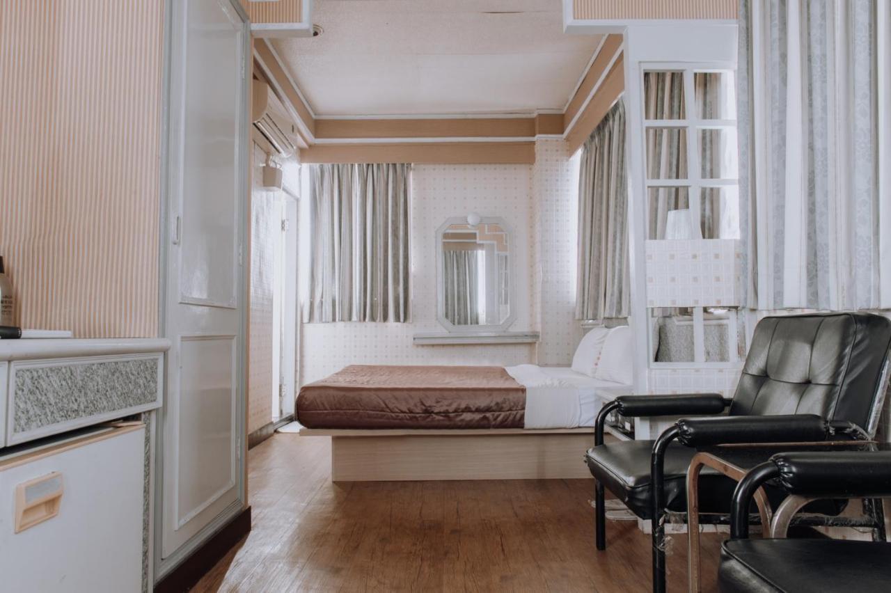 Tong Hsin Hotel Pingtung Ngoại thất bức ảnh