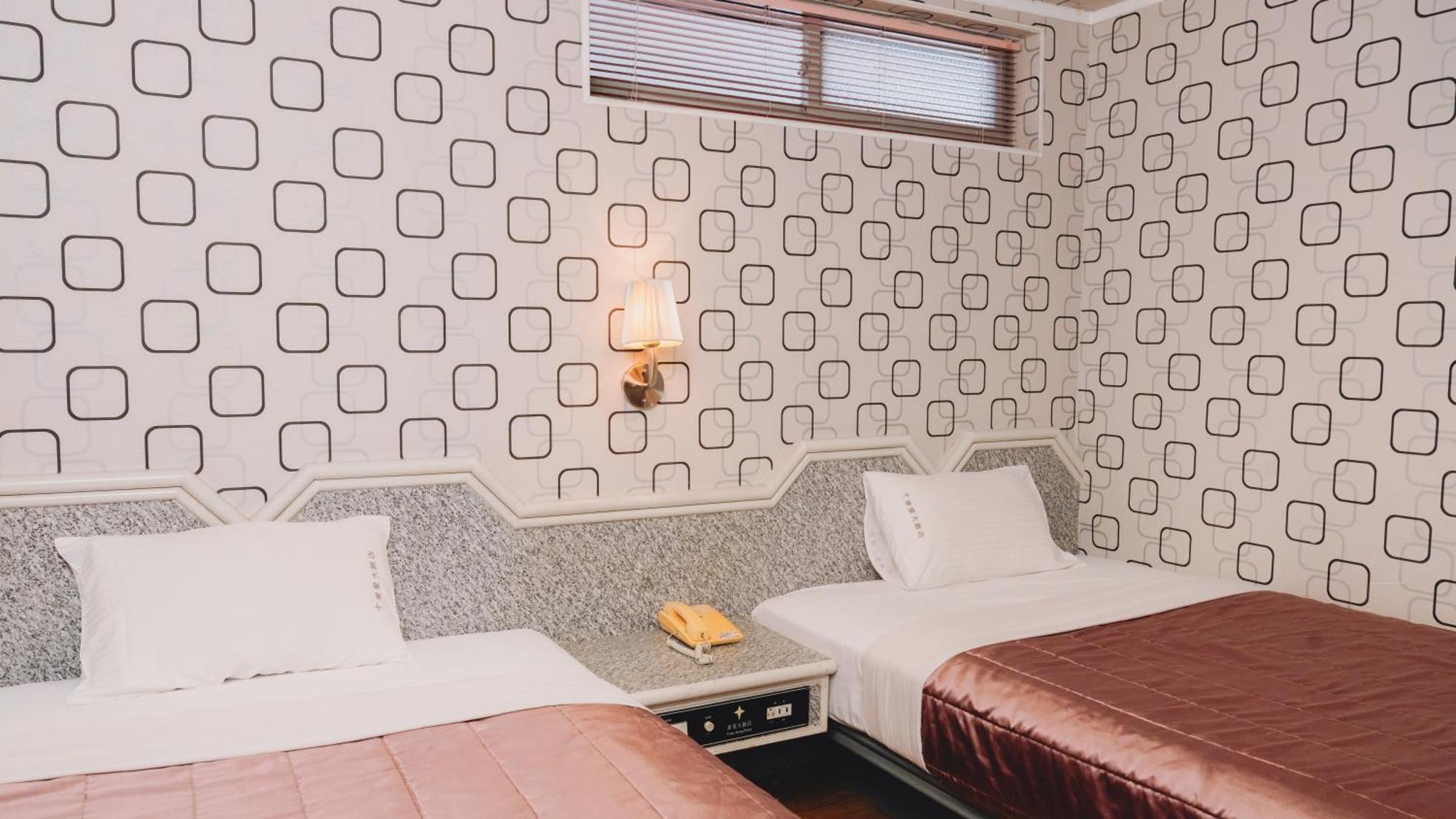 Tong Hsin Hotel Pingtung Ngoại thất bức ảnh